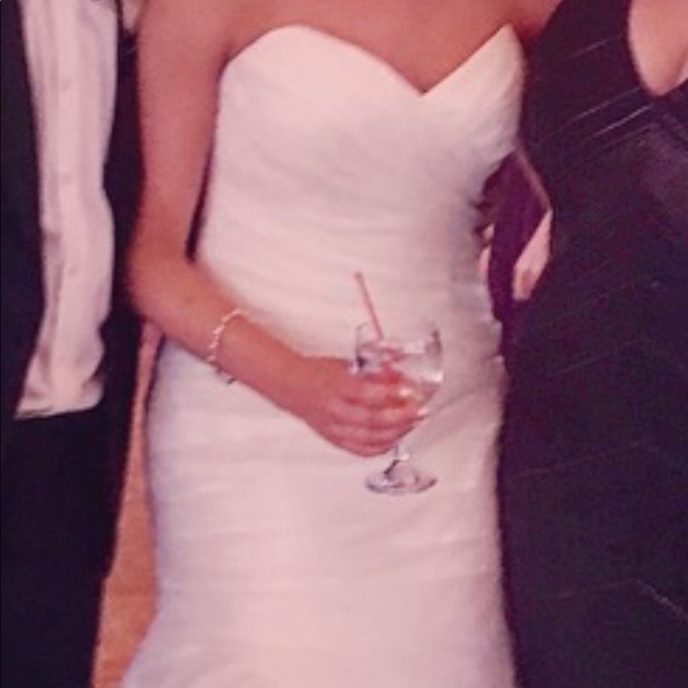 Essence of Australia wedding gown - Picture 5 of 6